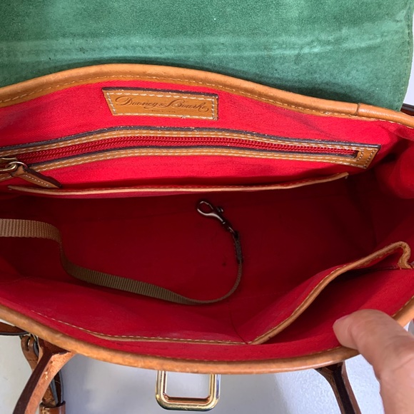 💕👜Dooney & Bourke  1975 Signature Classic Leather Shoulder/Handbag - Picture 9 of 11